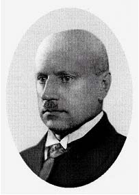 Гессе стал первым организатором станций переливания крови в Ленинграде.