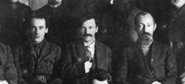 Г. Г. Ягода (крайний слева) с В. Р. Менжинским и Ф. Э. Дзержинским в 1924 году.