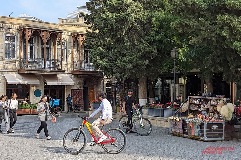 В азербайджане проживаешь