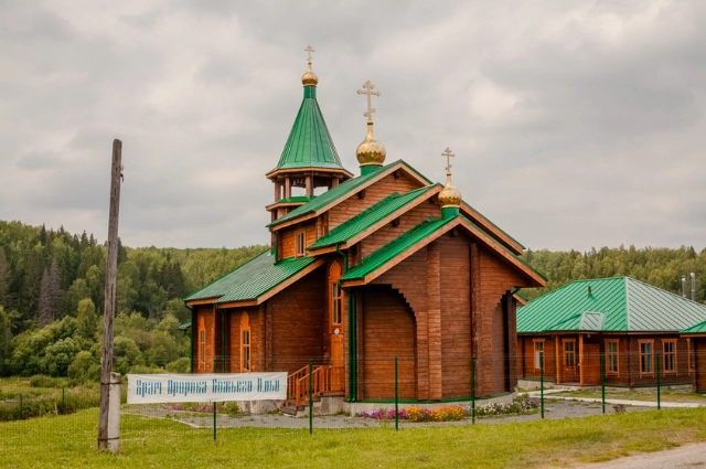 Плакать не о чем! В Усть-Утке соседствуют души сплавщиков и Сергея Есенина