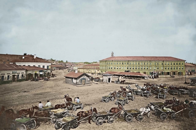 Рыбнорядская площадь в XIX веке.  