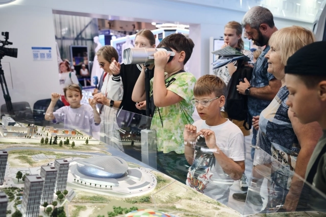 Стенд Новосибирской области на выставке «Россия» отражает триаду Лаврентьева «Образование» - «Наука» - «Производство».
