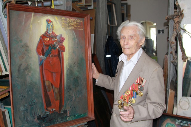В семье Шутенко мать дождалась с фронта всех 5 сыновей. 99-летний  Родион Степанович один из победителей ВОВ. Он художник, до сих пор рисует.