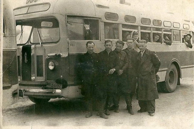 Григорий работал в автоколонне 1880 - там он и встретил свою жену.