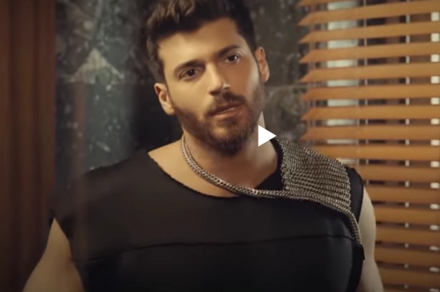 Сердцеед научит простушку, как вести себя с мужчинами в