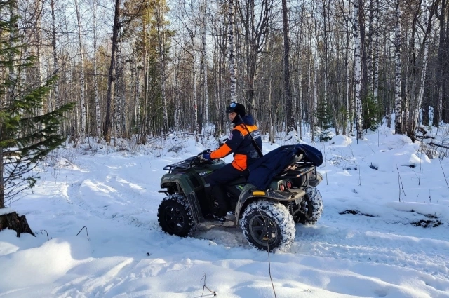 Профессиональные спасатели на месте поисков Усольцевых.