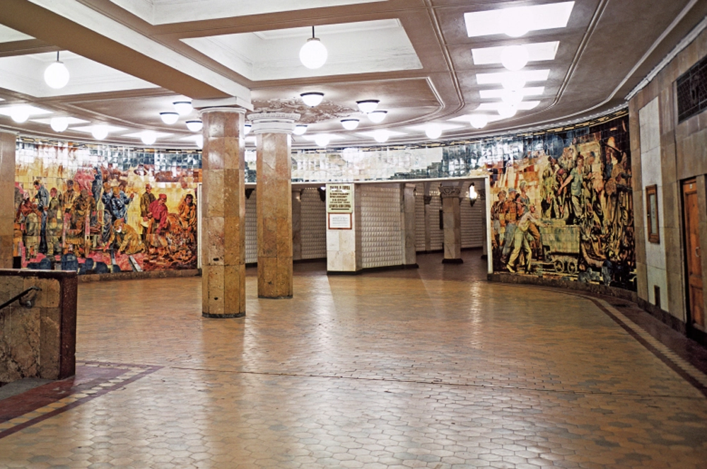 Станция «Комсомольская» Московского метрополитена им.В.И.Ленина.