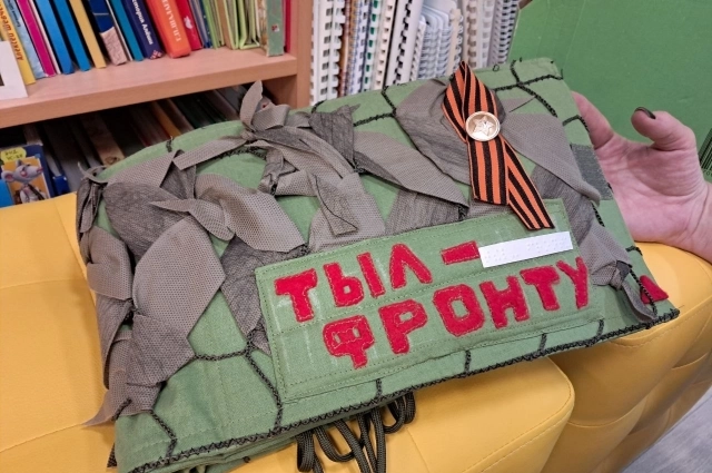 Сейчас об этом в библиотеке напоминают лишь книги о войне.