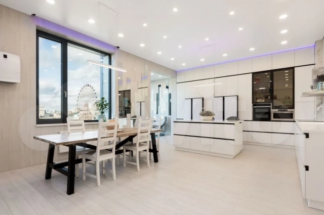 И так выглядит примерно вся квартира