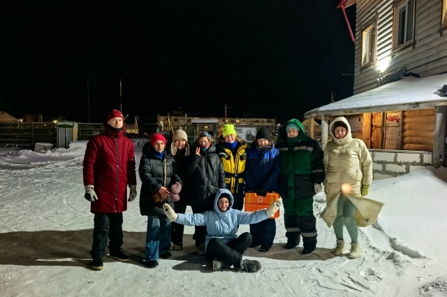 Туристы, местные жители, ветеринары и сотрудники Росприроднадзора все вместе спасали тюленя.