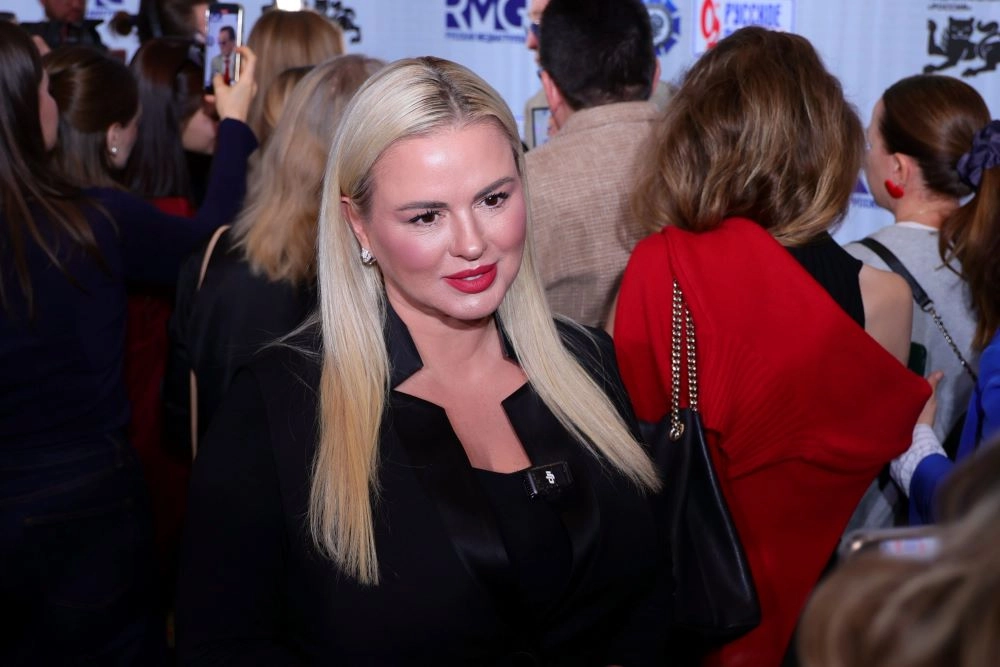 Анна Семенович.