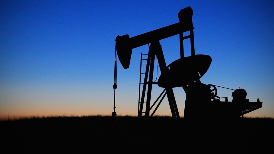 Предприятия практически восстановили добычу нефти до доковидного уровня.