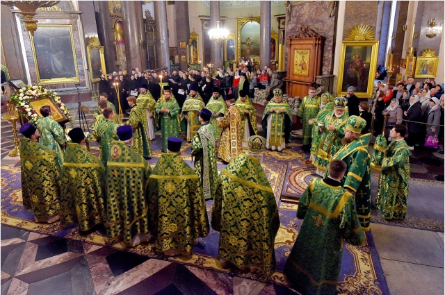 Мощи святого в Казанском соборе Петербурга