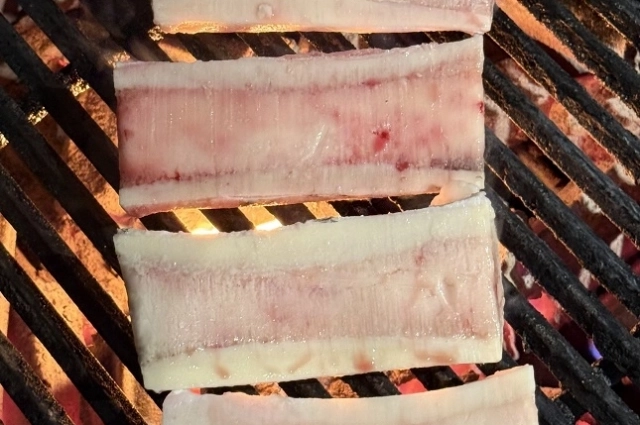 За пять минут до готовности не забудьте посыпать косточки