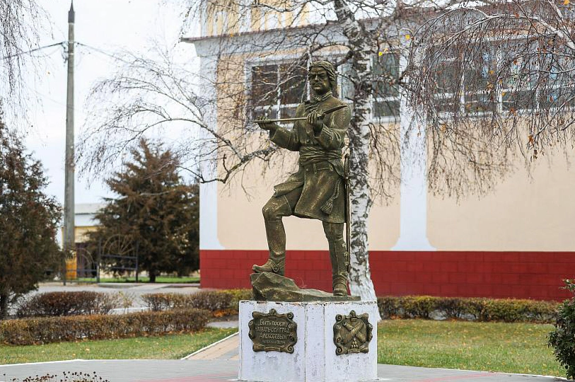 Памятник Петру I в станице Алексеевской.