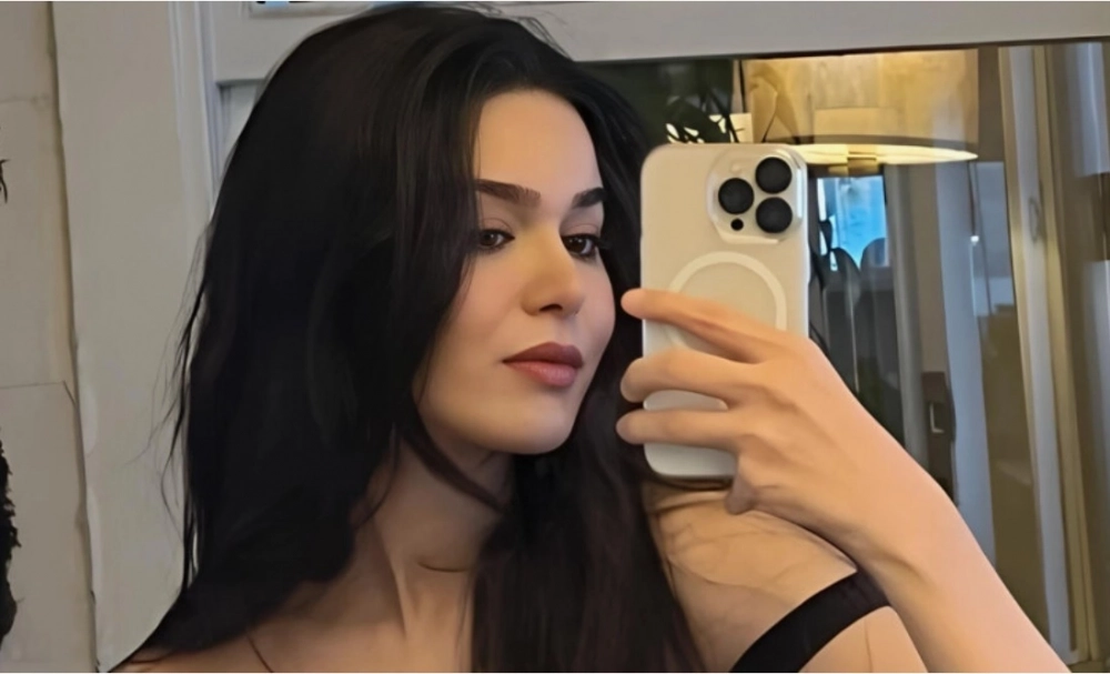 Алейна Бозок.