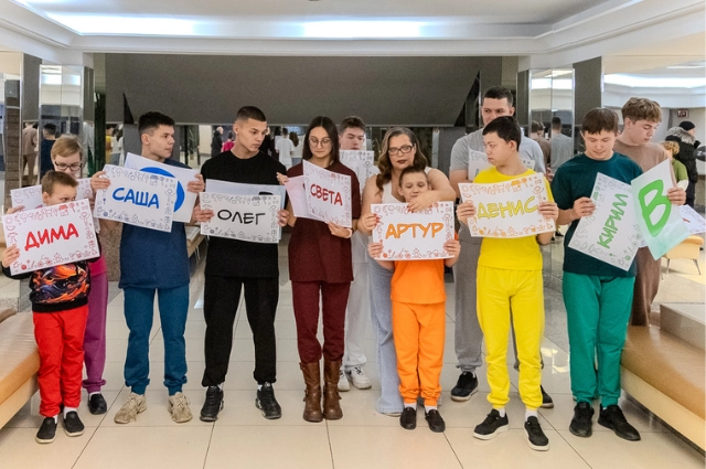 Все наши, все родные. Семья Подъячевых воспитывает целый взвод детей