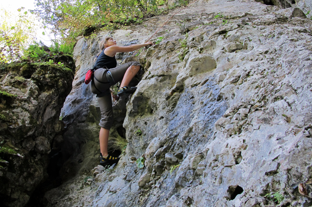 Если понравится на скалодроме, то в летний сезон можно будет попробовать свои силы на скалах.