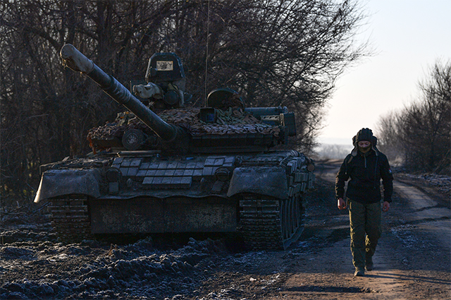 Танк Т-80, на котором воюет наш герой Николай Матреницкий, отлично сжигает в бою иностранную бронетехнику.