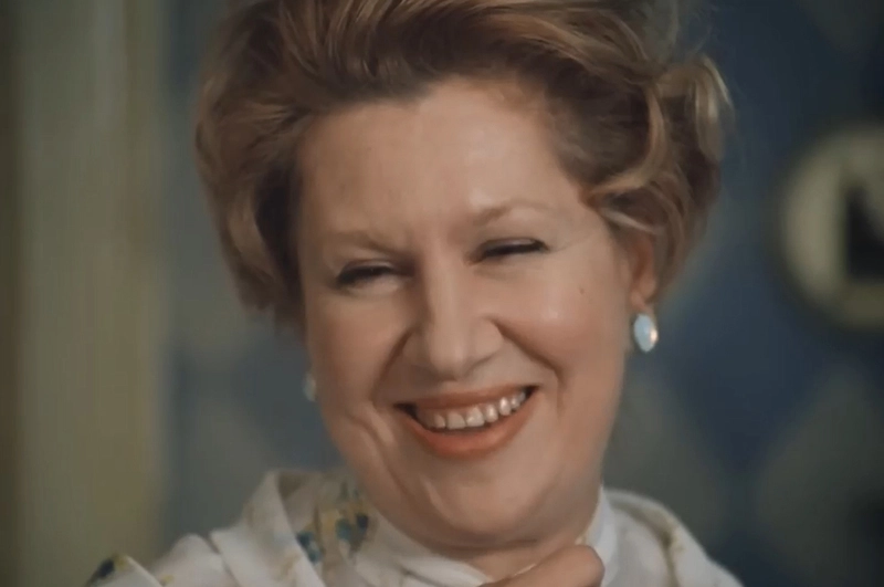 Инна Ульянова в фильме «Покровские ворота», 1983 г.