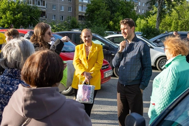 Праздник двора устроили юным жителям Эльмаша