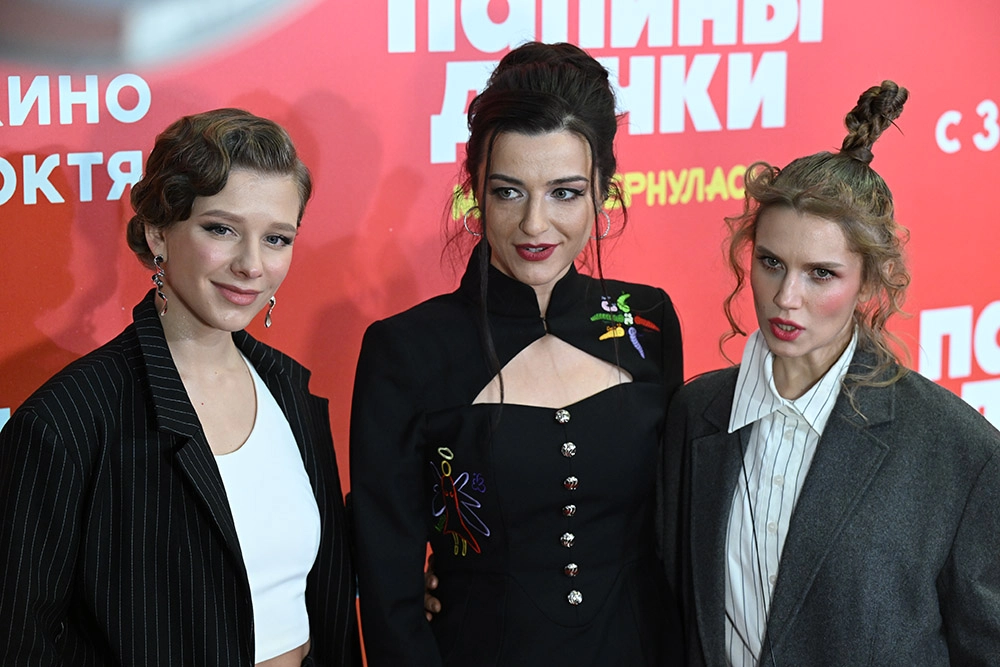 Лиза Арзамасова, Анастасия Сиваева и Дарья Мельникова.