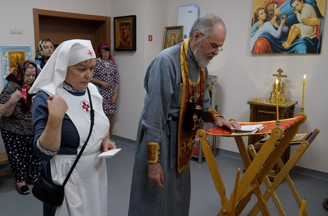 Служение. Отец Андрей. Служение. Отец Сергий Служение. Отец Андрей. Служение. Отец Сергий