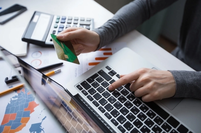 Местные подростки становятся дропперами.