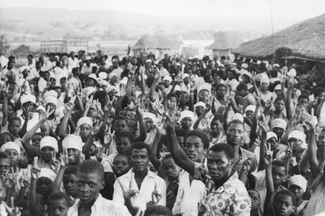 Национально освободительные движения азии. Деколонизация Африки 1960. Деколонизация Африки Ангола. Национально освободительное движение за независимость Африки. Ангола крушение колониальной системы.