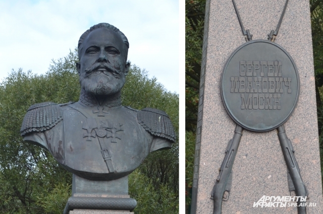 Первый памятник при въезде в Сестрорецк — это памятник автору трехлинейной винтовки Сергею Ивановичу Мосину. 