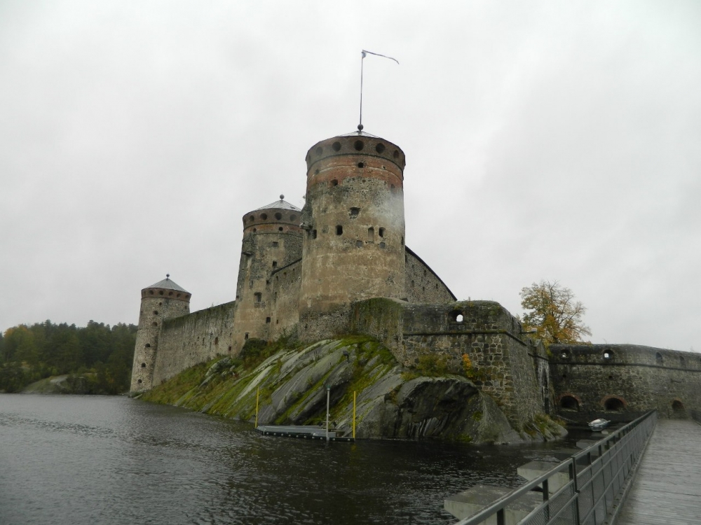 Основой укреплений на севере стала крепость святого Олафа в Савонлинне