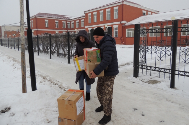 Гуманитарную помощь собирают в каждом районе Омской области.