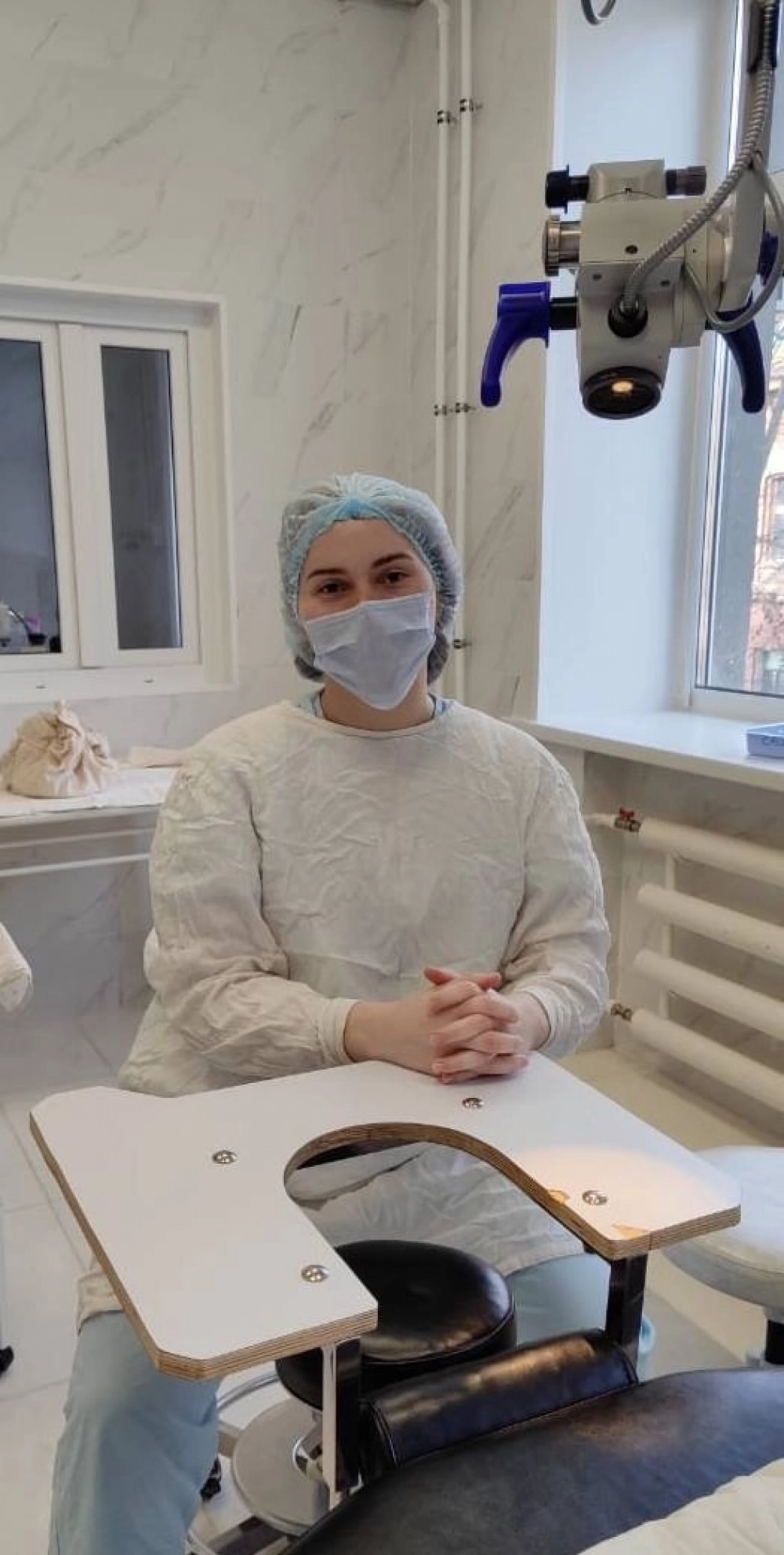 Офтальмолог Кристина Фёдорова в операционной.