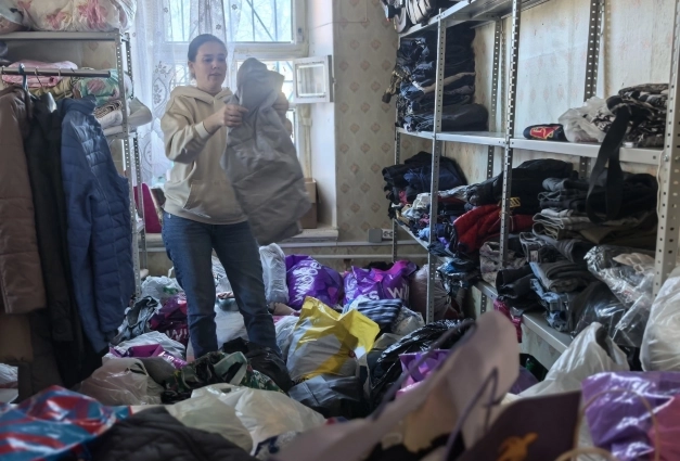 Вещи не успевают разбирать. 