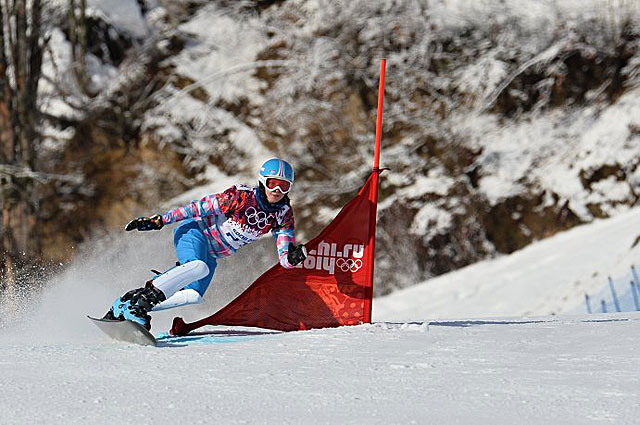 Алёна Заварзина на трассе гигантского слалома по сноуборду