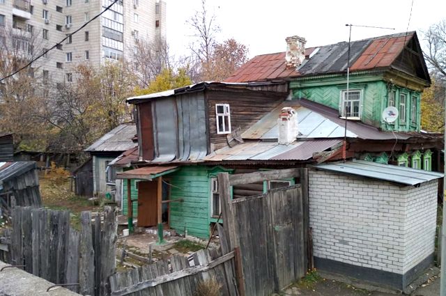 Дом на ул. Хади Атласи в Казани, в котором с 1960-х годов жили Бибинур апа и ее дочь. 