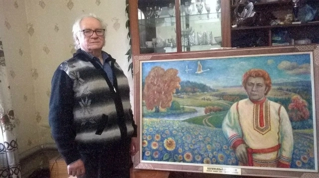 Анатолий Загумёнов с одной из своих работ.