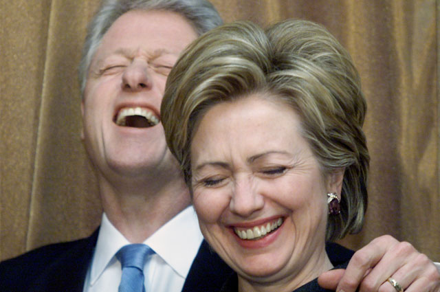 Хиллари и Билл Клинтон. 2001 год.