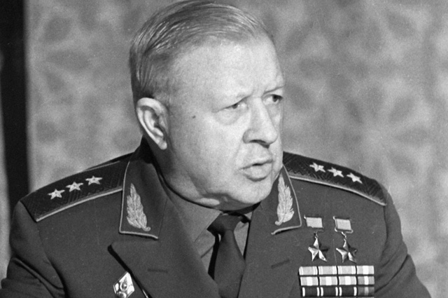 Генерал-полковник Александр Родимцев. 1975 г.