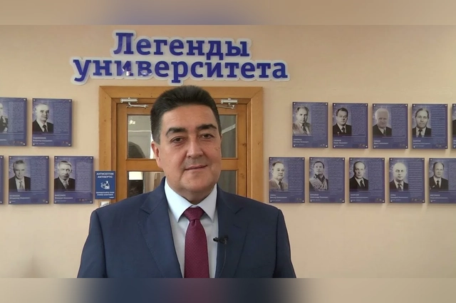 Алибаев руководил главным авиационным университетом Поволжья.