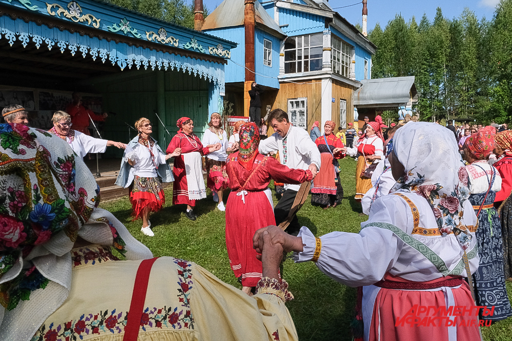 фестиваль коми-пермяцкой народной культуры «Пȍлянлȍн гора сьыланкыв!» («Звонкая песнь пэлянов!»)