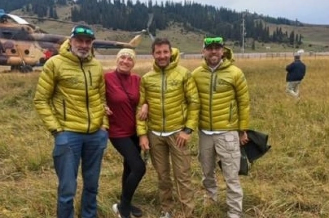 В итальянской команде были два пилота и спасатель.