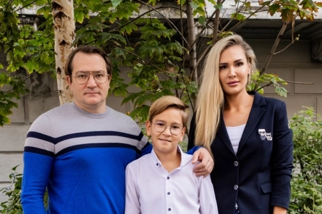 Екатерина с мужем и сыном.