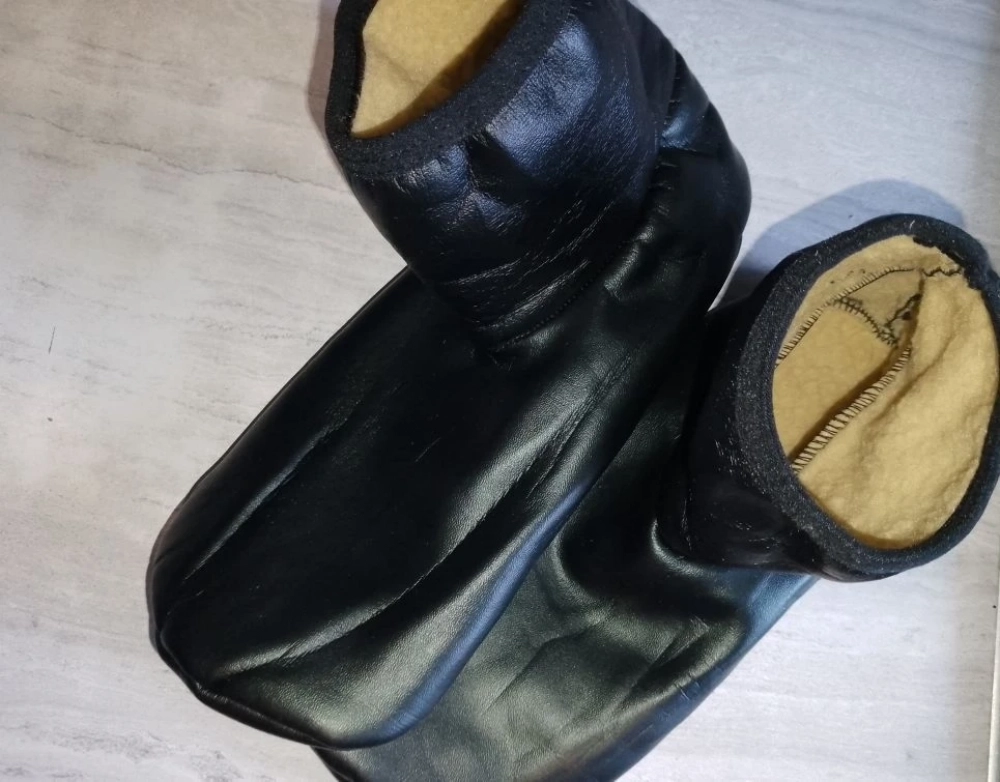 Пензенский пенсионер не понял, как использовать кожаные носки. 