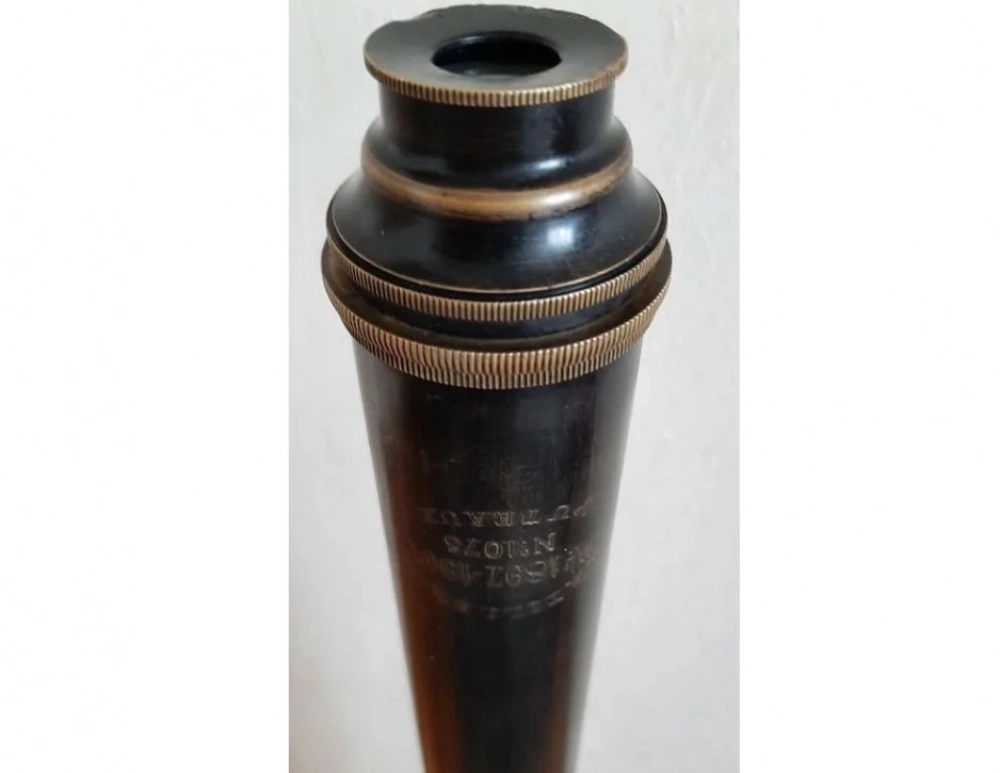 Бинокль времен Первой мировой войны.