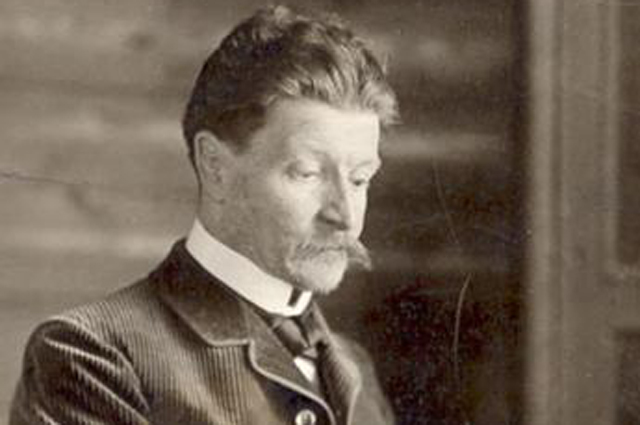 Михаил Врубель за работой. Фото 1898 года.