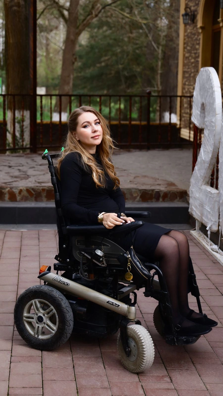 
 Тяжелое детство и злой рок. Красавица Валентина стала инвалидом в секунду    