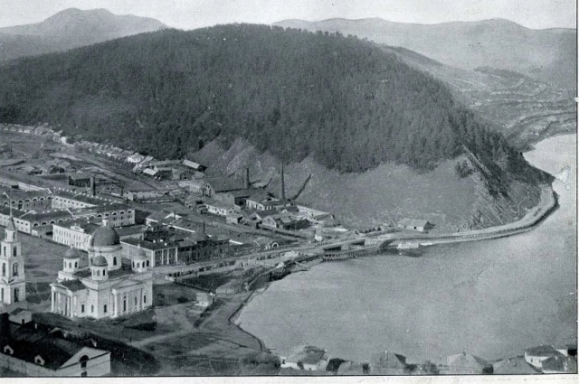 Златоуст и Златоустовский завод на открытке XIX века.