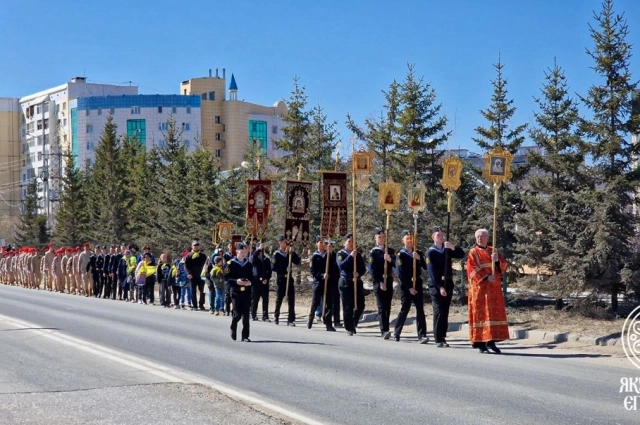 Священники, прихожане, и все желающие пойдут от Преображенского кафедрального собора до Георгиевской часовни на площади Победы