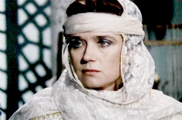 Ирина Алферова в роли Алены. Кадр из сериала «Ермак», 1996 г.